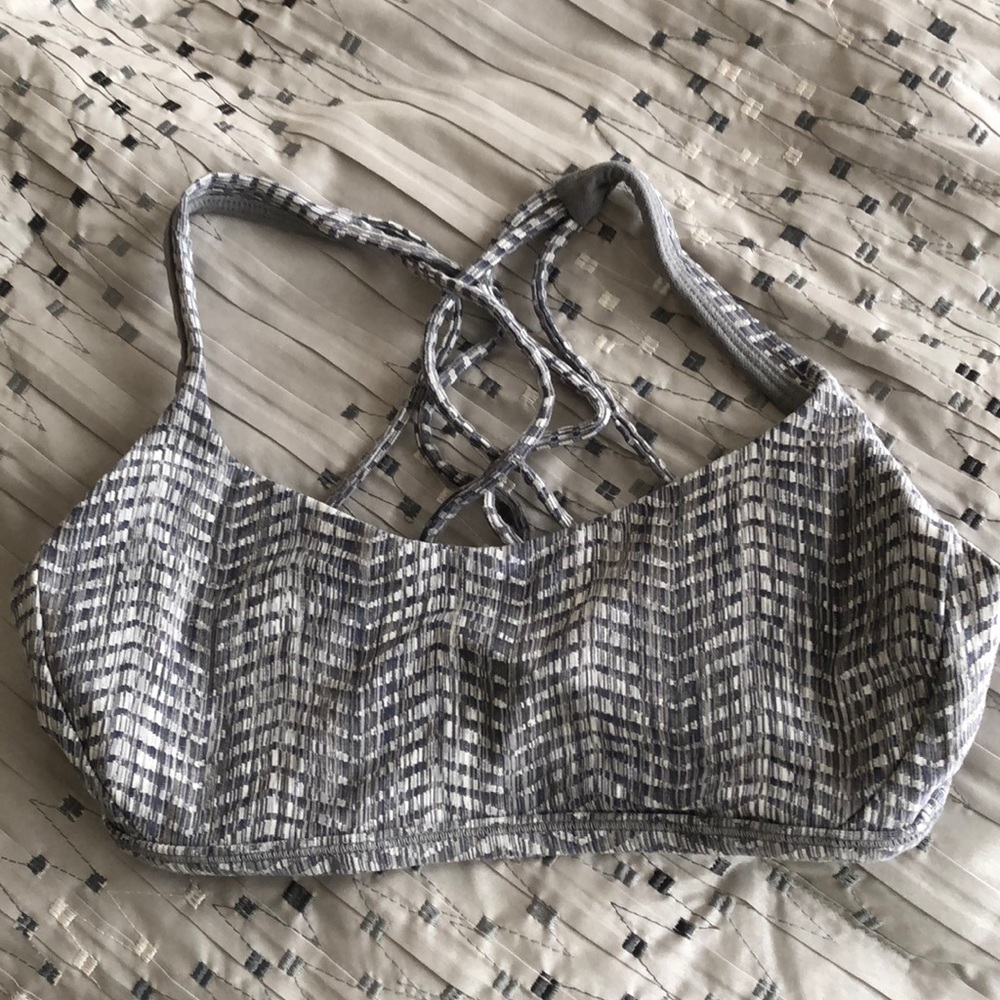 Lululemon free to be zen sports bra